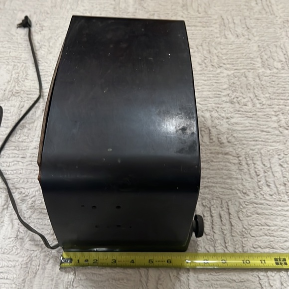 Vintage 1948 General Electric tube radio Model 102, brown - Picture 12 of 16